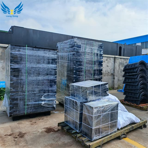 Sistem Bekisting Plastik Khusus Untuk Konstruksi Dinding