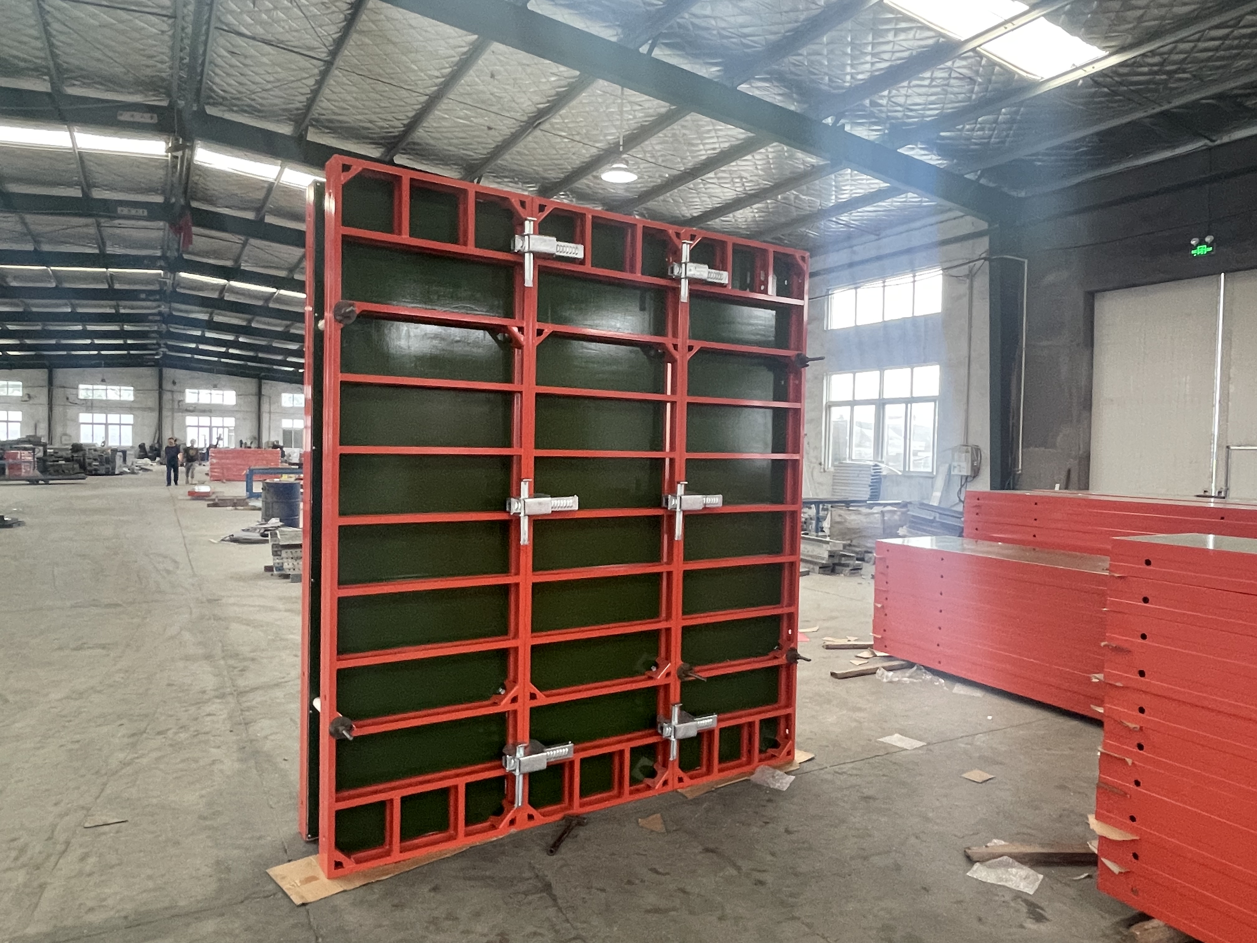 Bekisting bingkai aluminium untuk konstruksi kolom dan dinding: panduan komprehensif